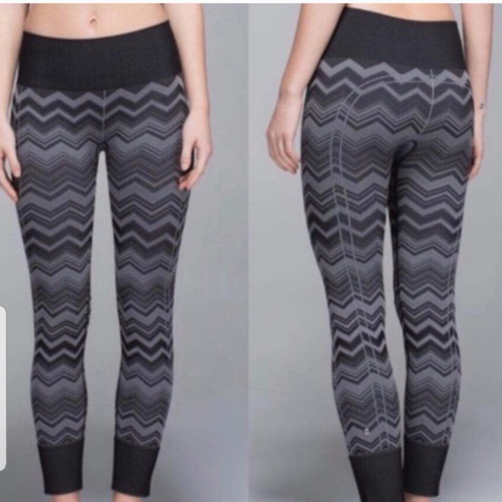 LULULEMON EbbTo Street Chevron tight leggings,size 6
